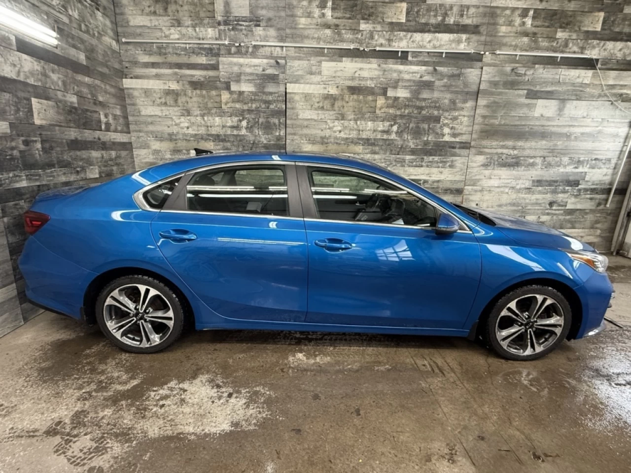 2021 Kia Forte EX Apple CarPlay, Toit, Bluetooth ** APPROUVÉ À 99 Main Image