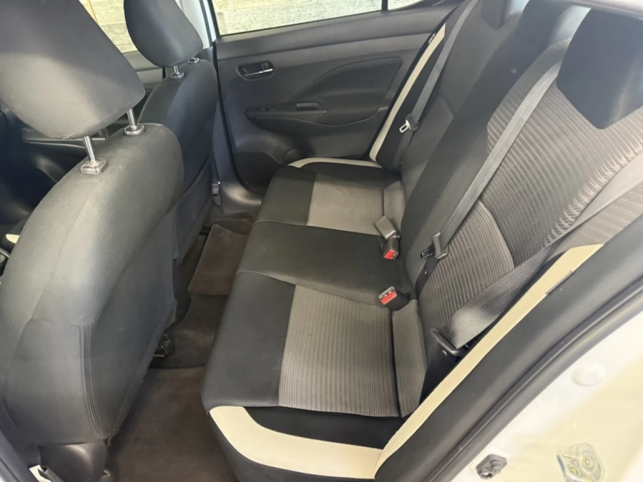 2021 Nissan Versa SV AUTO BLUETOOTH MAGS **APPROUVÉ À 99.9%** Image principale