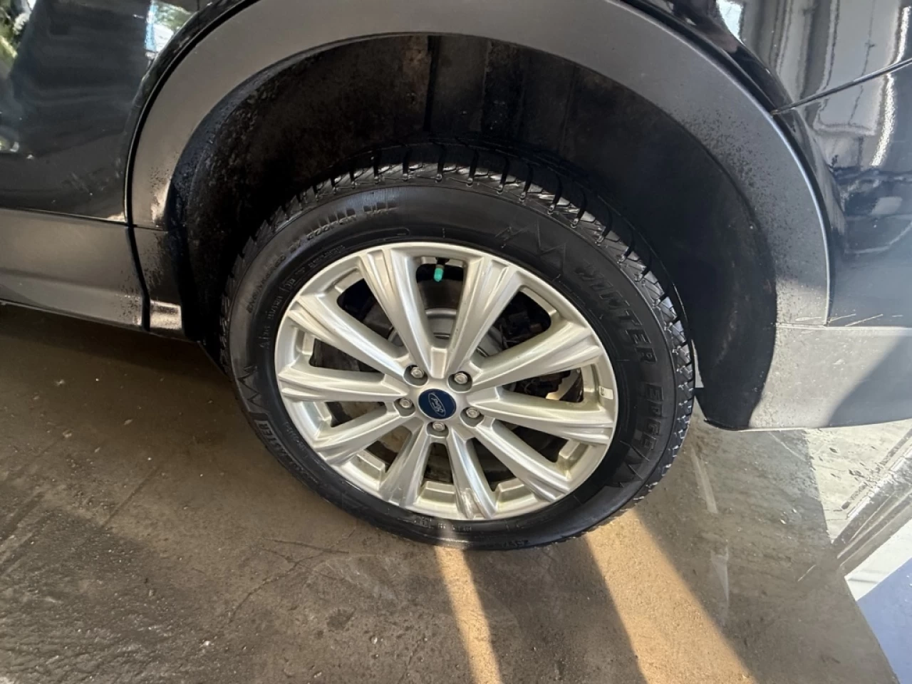 2018 Ford Escape SEL AWD CUIR CAM DE RECUL **APPROUVÉE 99,9%** Main Image