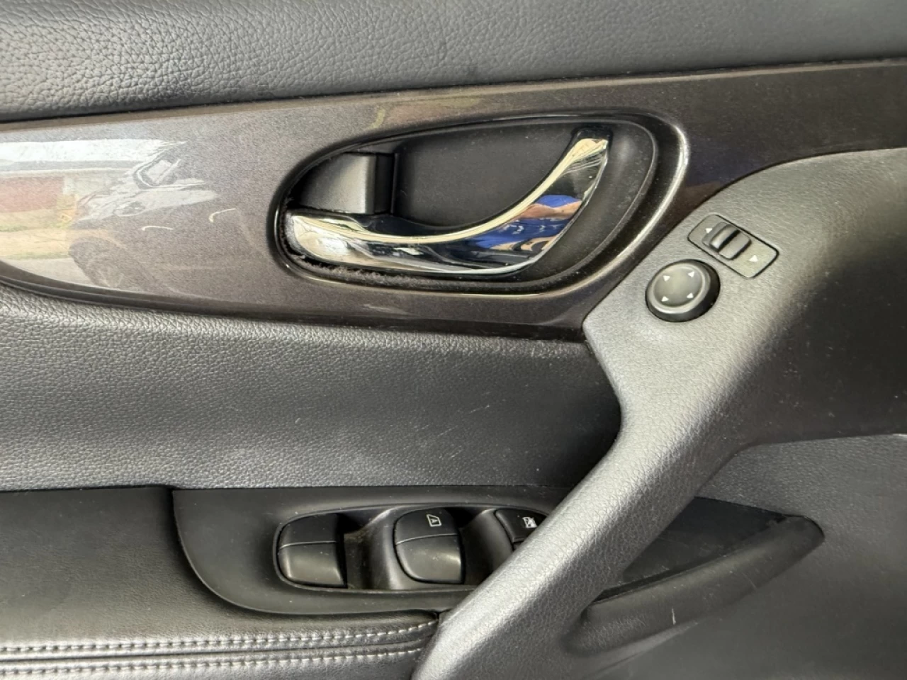 2019 Nissan Rogue S Main Image