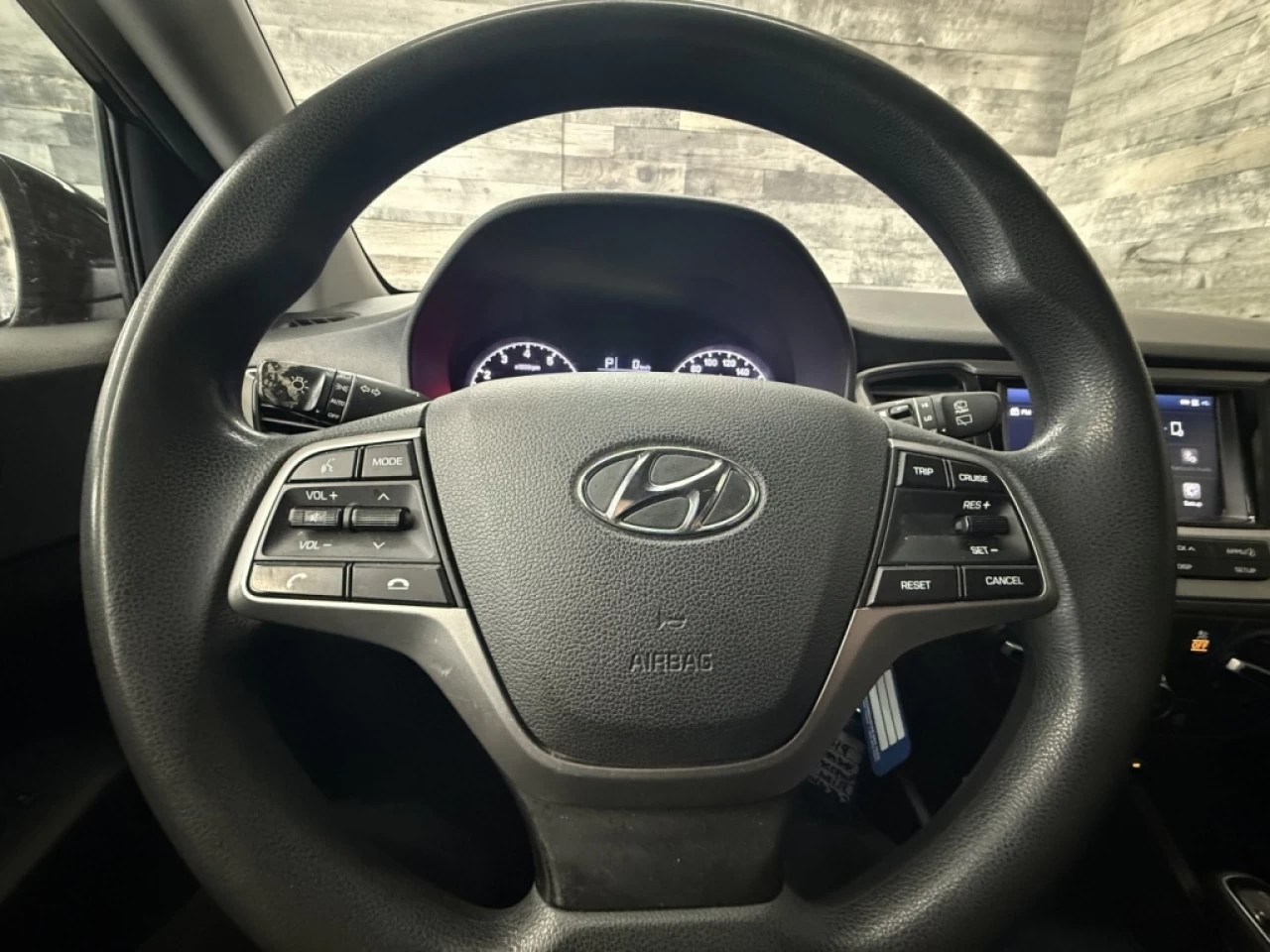 2019 Hyundai Accent Ultimate Bluetooth Volant et sieges chauffant **AP Image principale