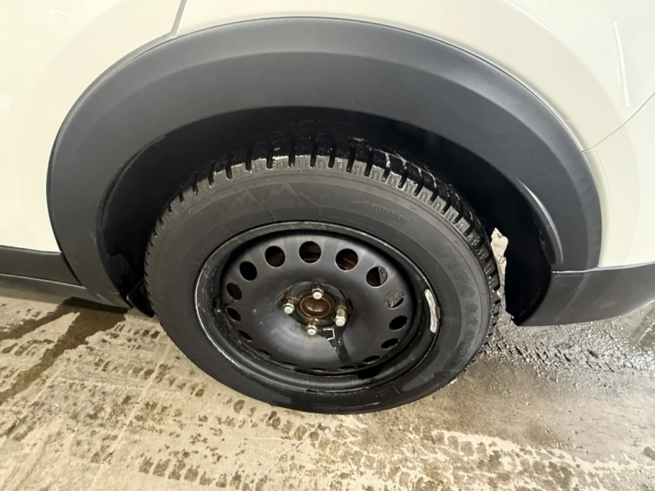 2019 Nissan Kicks SV Bluetooth sieges chauffant commande au volant** Main Image