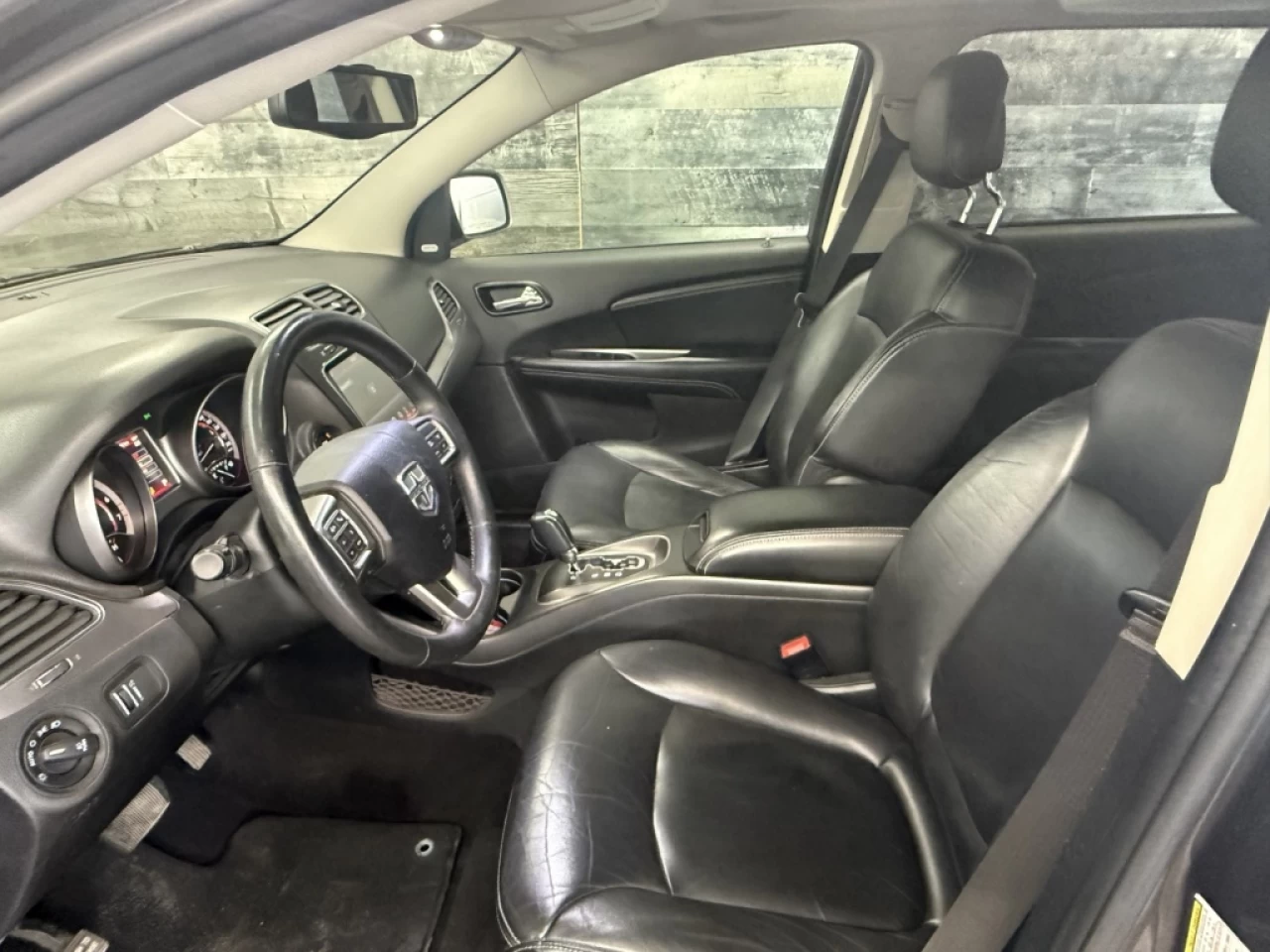 2017 Dodge Journey Crossroad AWD 7 PASS CUIR TOIT **APPROUVÉ À 99.9%* Main Image