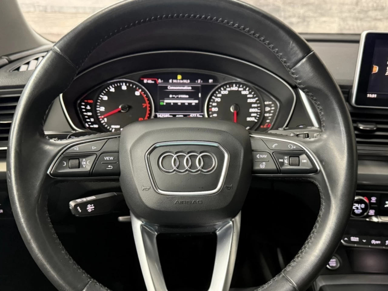 2018 Audi Q5 Progressiv AWD TOIT PANO NAV **APPROUVÉ À 99.9%** Main Image