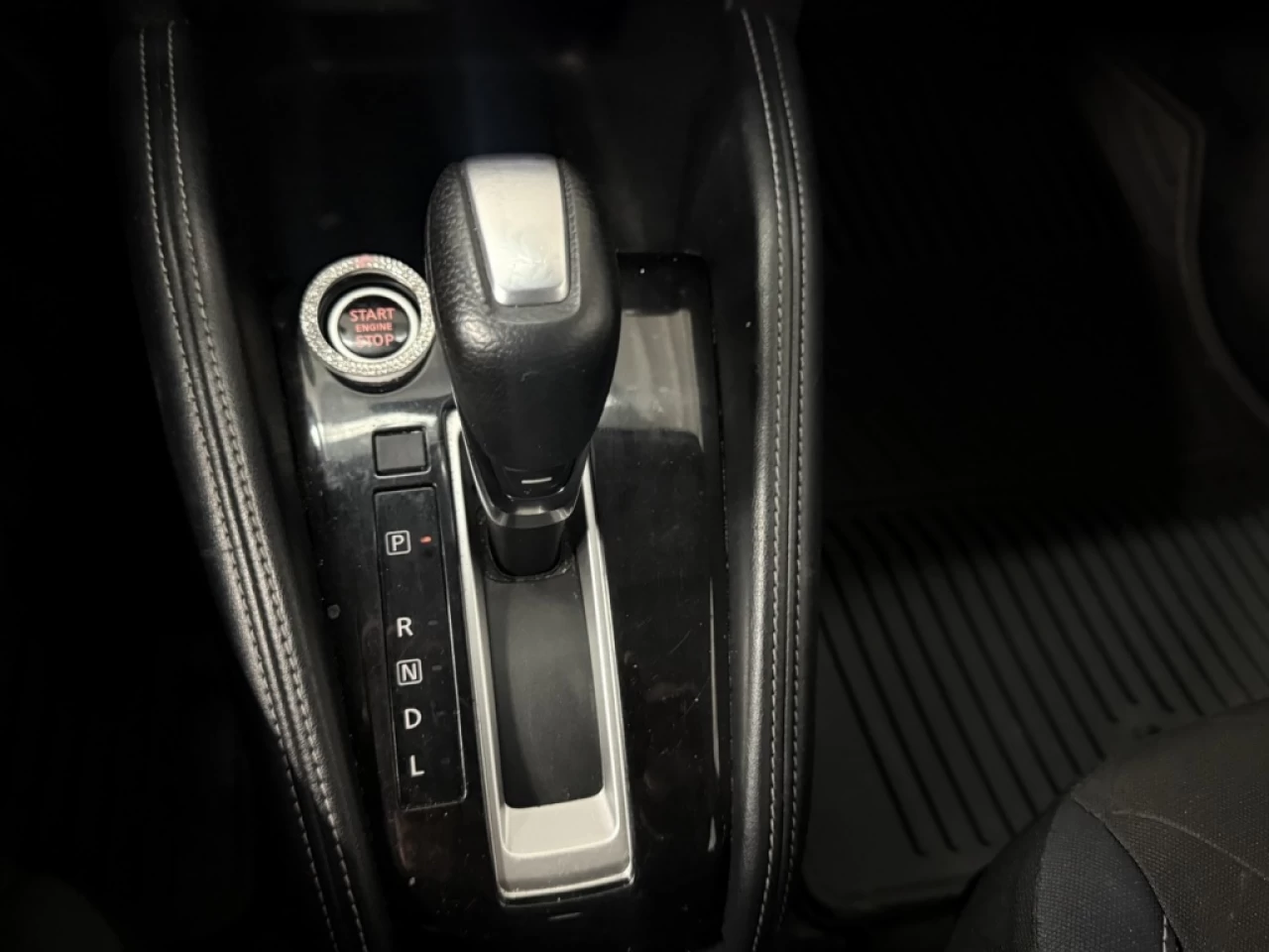2019 Nissan Kicks SR AUTO CAM DE RECUL BLUETOOTH **APPROUVÉ À 99.9%* Image principale