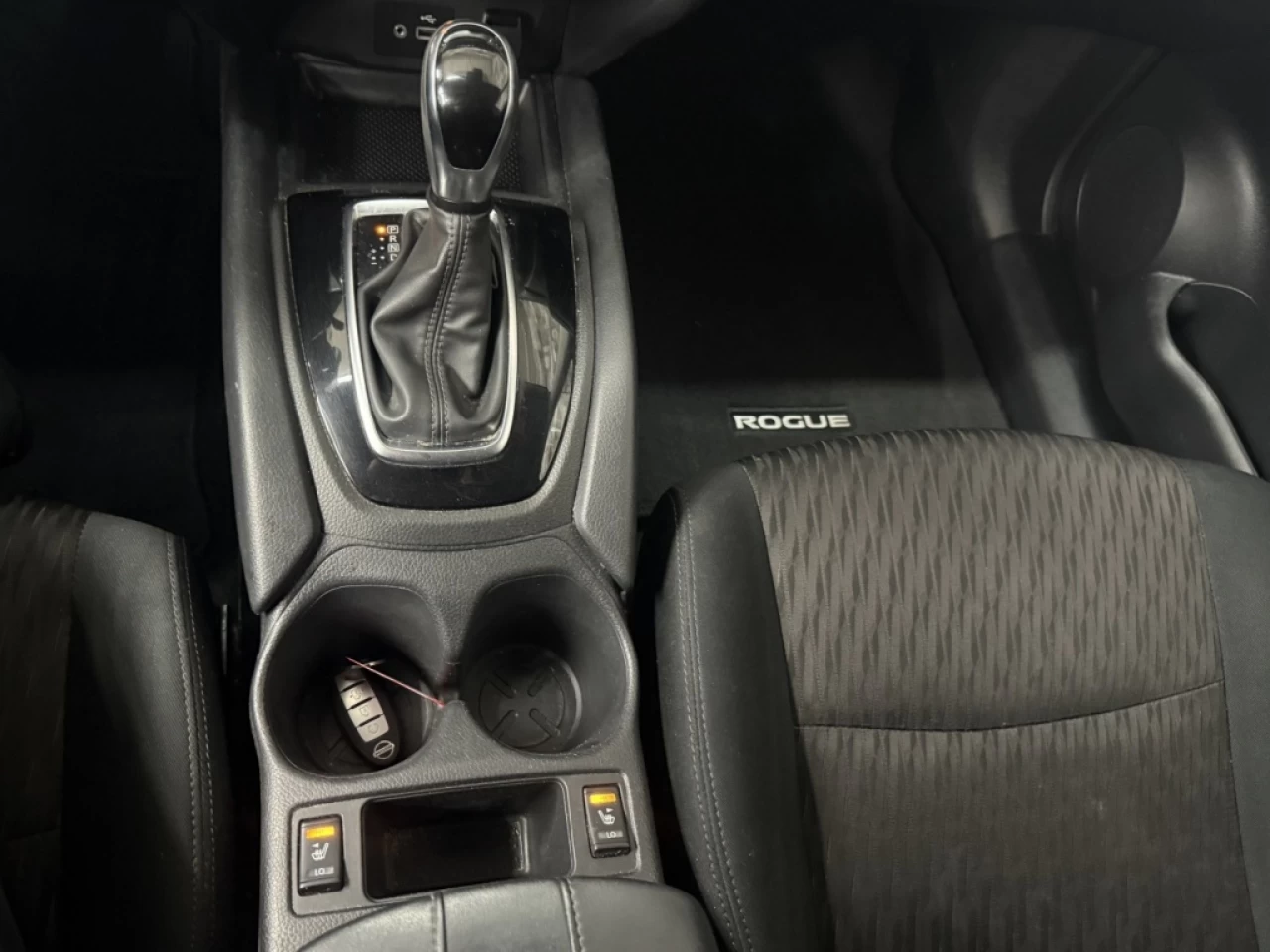 2019 Nissan Rogue SV AWD TOIT PANO CAM DE RECUL** APPROUVÉ À 99.9% * Image principale