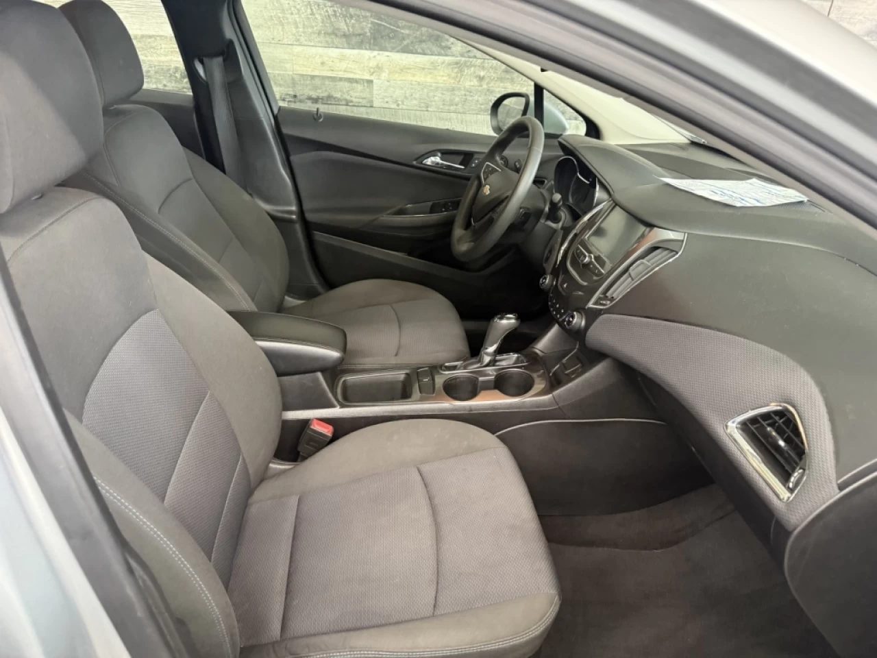 2018 Chevrolet Cruze LT AUTO CAM DE RECUL ** APPROUVÉ À 99.9% ** Main Image