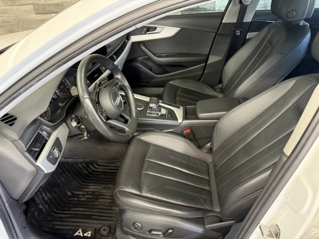 Audi berline A4 Komfort AWD CUIR TOIT ** APPROUVÉ À 99.9% ** 2019