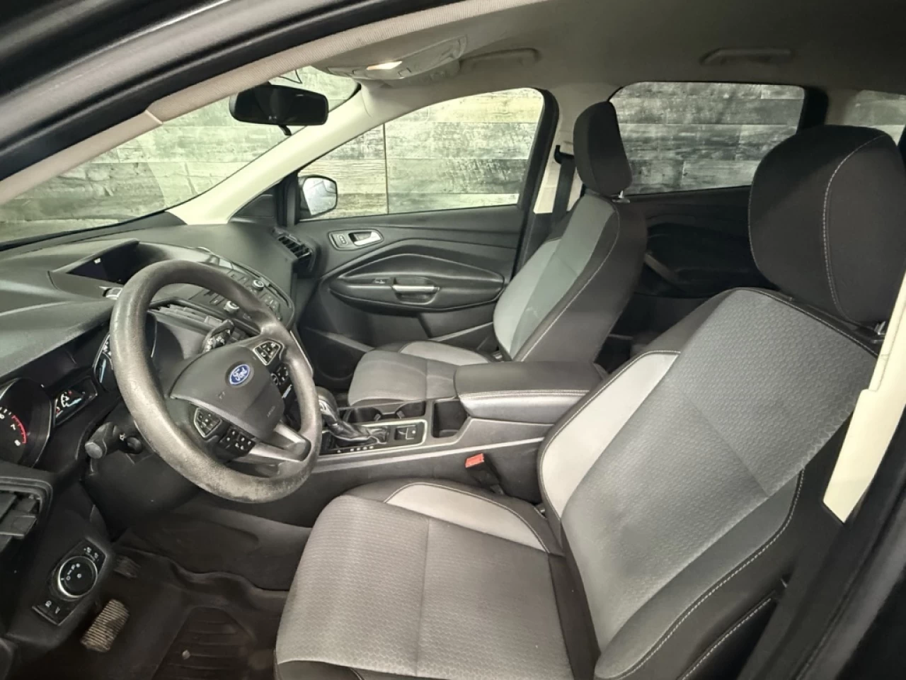 2018 Ford Escape SE AWD CAM DE RECUL **APPROUVÉ À 99.9%** Main Image
