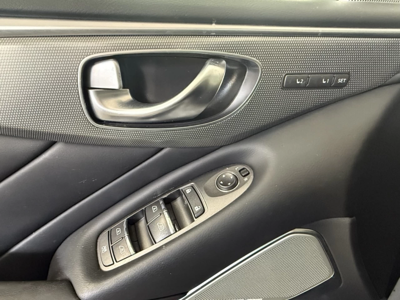 2017 Infiniti Q50 AWD CUIR TOIT NAV **APPROUVÉ À 99.9%** Main Image