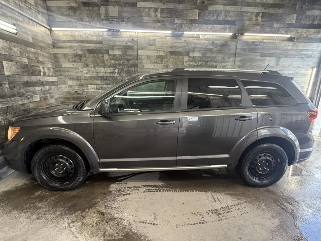 2017 Dodge Journey Crossroad AWD 7 PASS CUIR TOIT **APPROUVÉ À 99.9%* Main Image