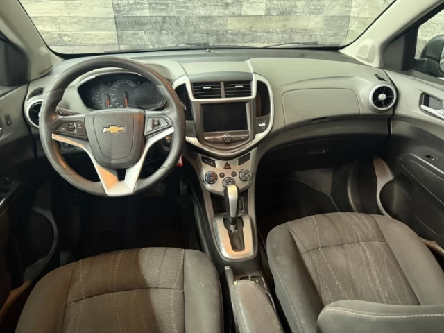 Chevrolet Sonic LT Auto Apple carplay/Android **Approuvé à 99.9%** 2018
