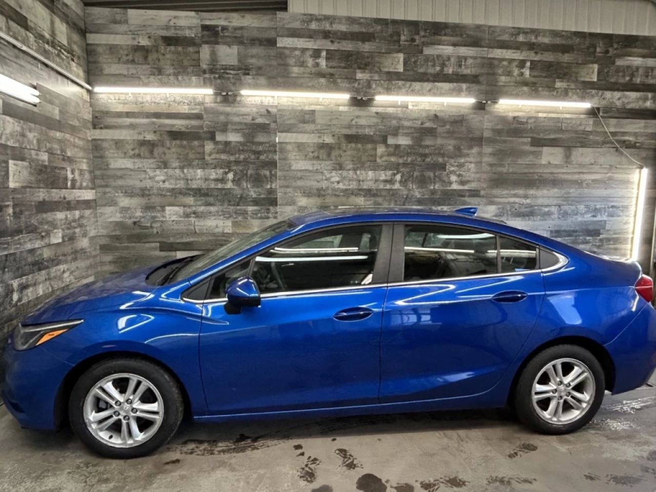2018 Chevrolet Cruze LT Auto Toit CamÉra de recul ** APPROUVÉE 99,9% ** Main Image
