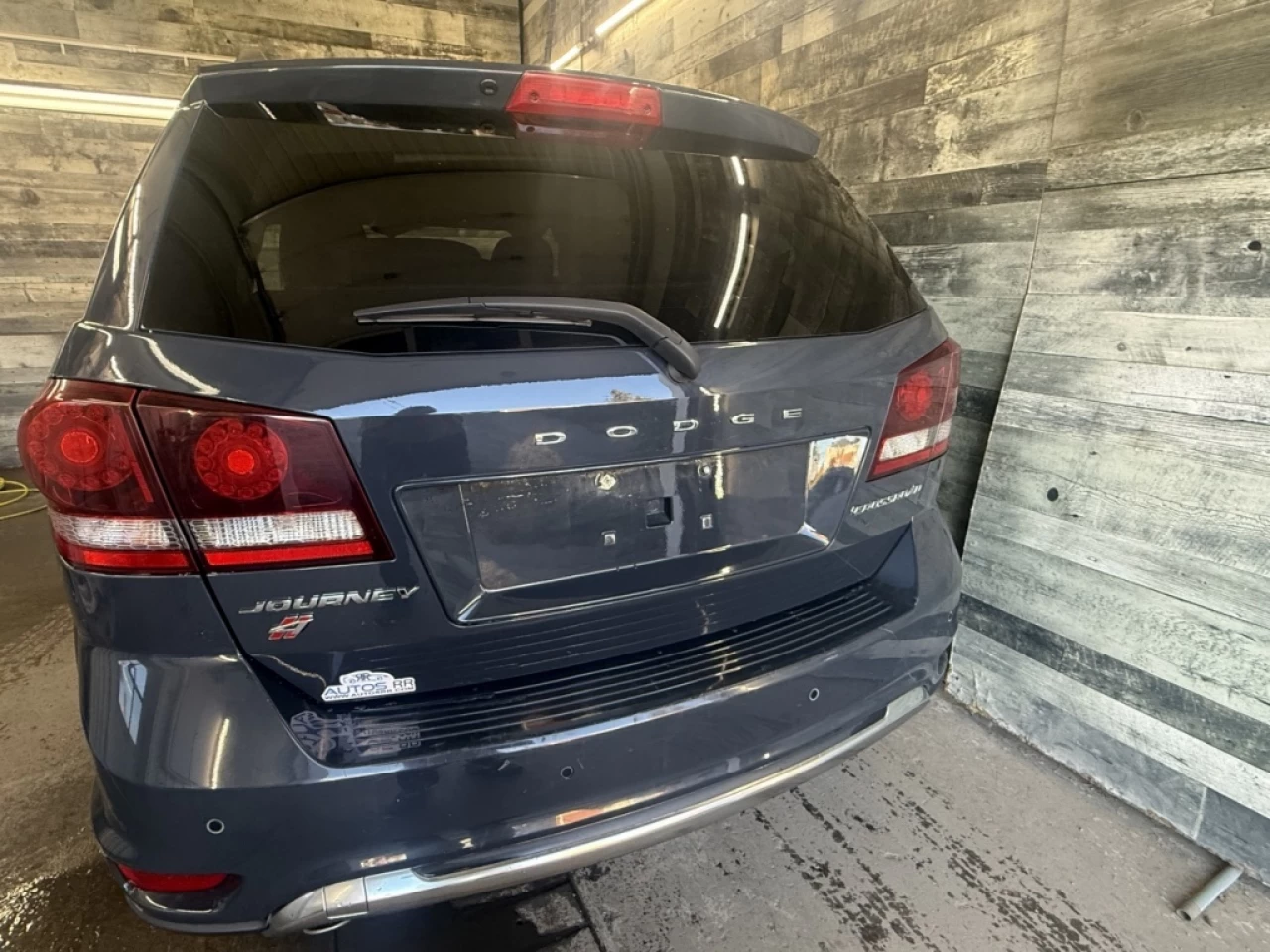 2018 Dodge Journey Crossroad AWD CUIR BLUETHOOT **APPROUVÉE 99,9%** Image principale