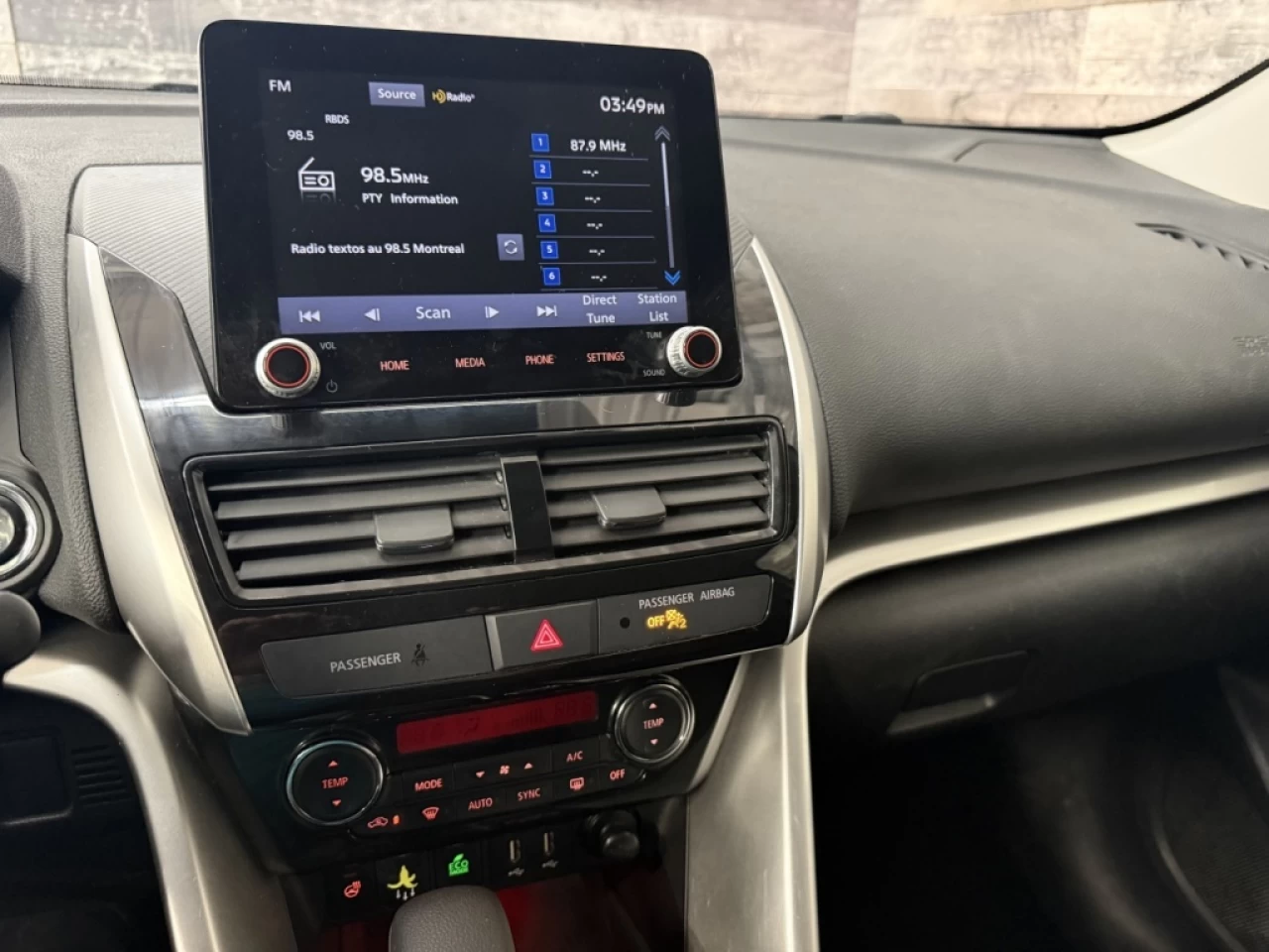 2022 Mitsubishi Eclipse Cross SE AWD CAM DE RECUL ** APPROUVÉ À 99.9%** Image principale