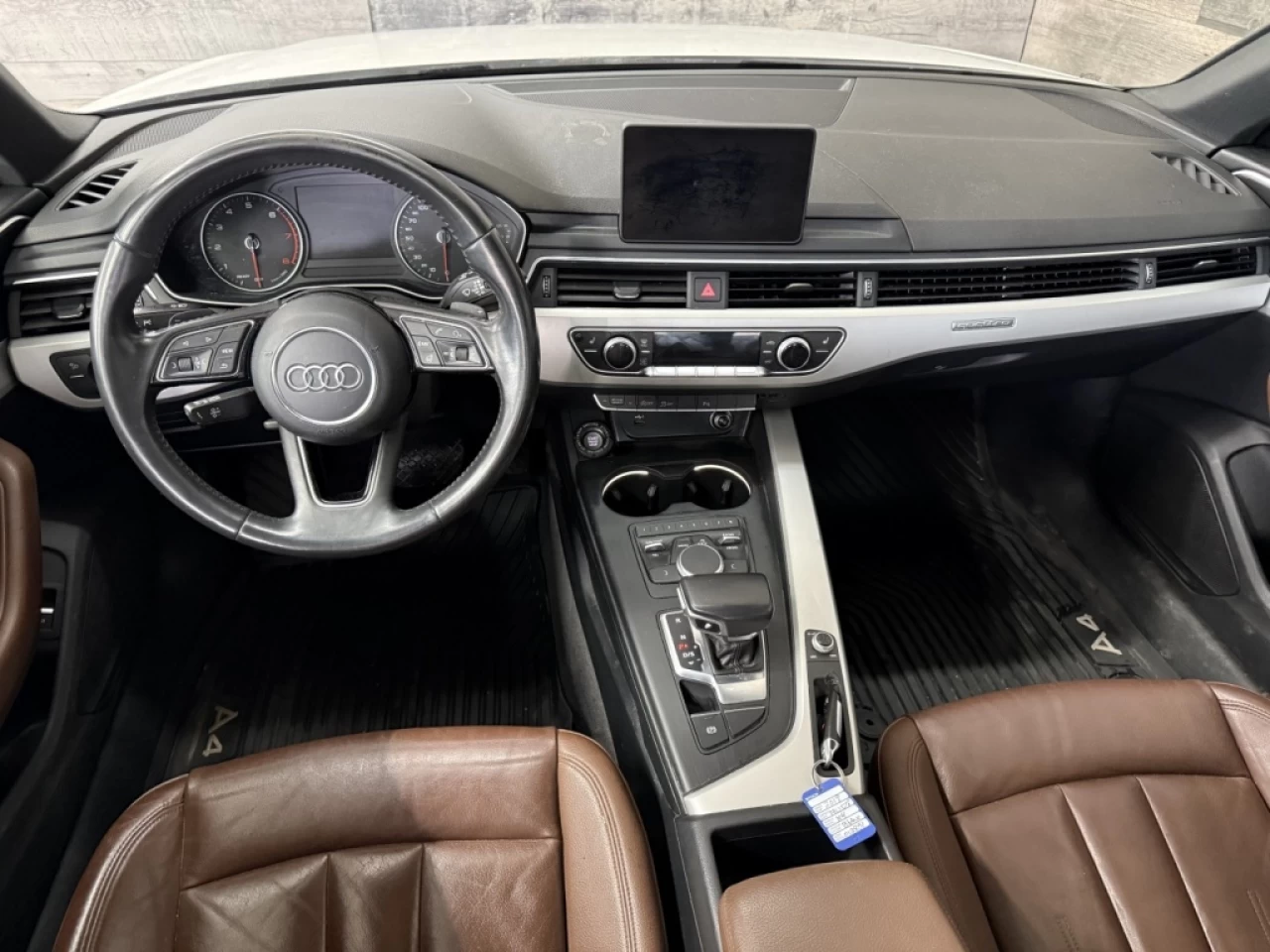 2019 Audi berline A4 Komfort Toit Cuir Sieges chauffant Bluetooth**Appr Main Image