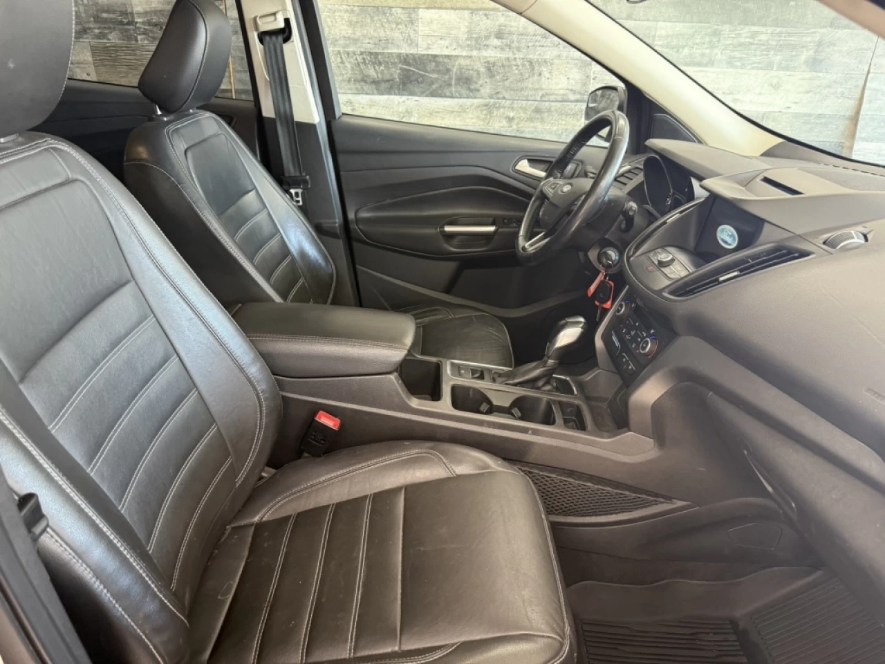 2018 Ford Escape SEL AWD CUIR CAM DE RECUL **APPROUVÉE 99,9%** Main Image