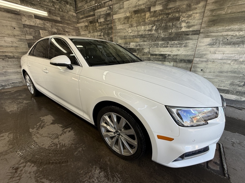 Audi 2019 berline A4 Komfort AWD CUIR TOIT ** APPROUVÉ À 99.9% **